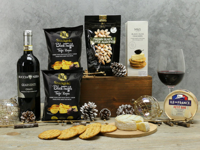 Wine n Food Hamper - Christmas Hamper L5 - L76609398 Photo